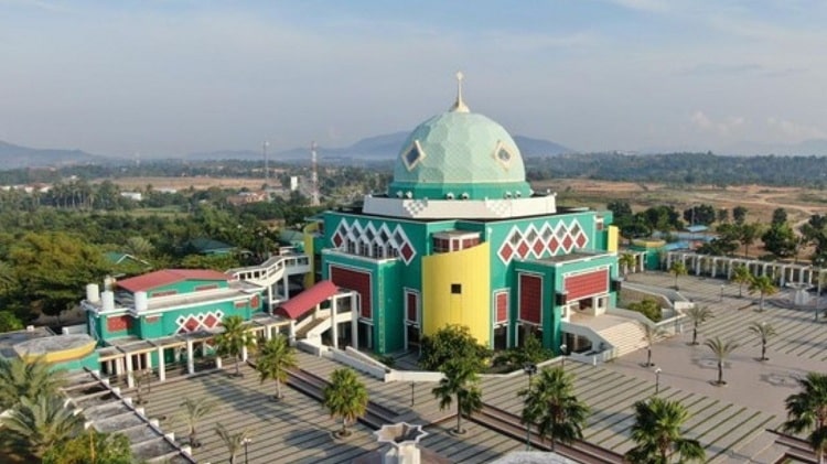  Masjid Agung Karimun
