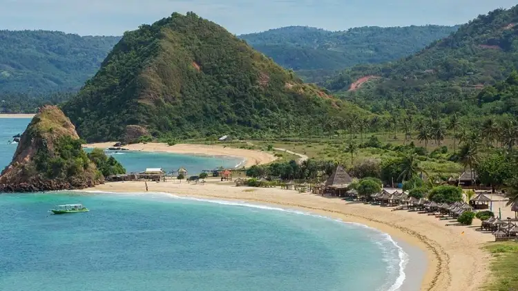Wisata Daerah Lombok Pantai Senggigi